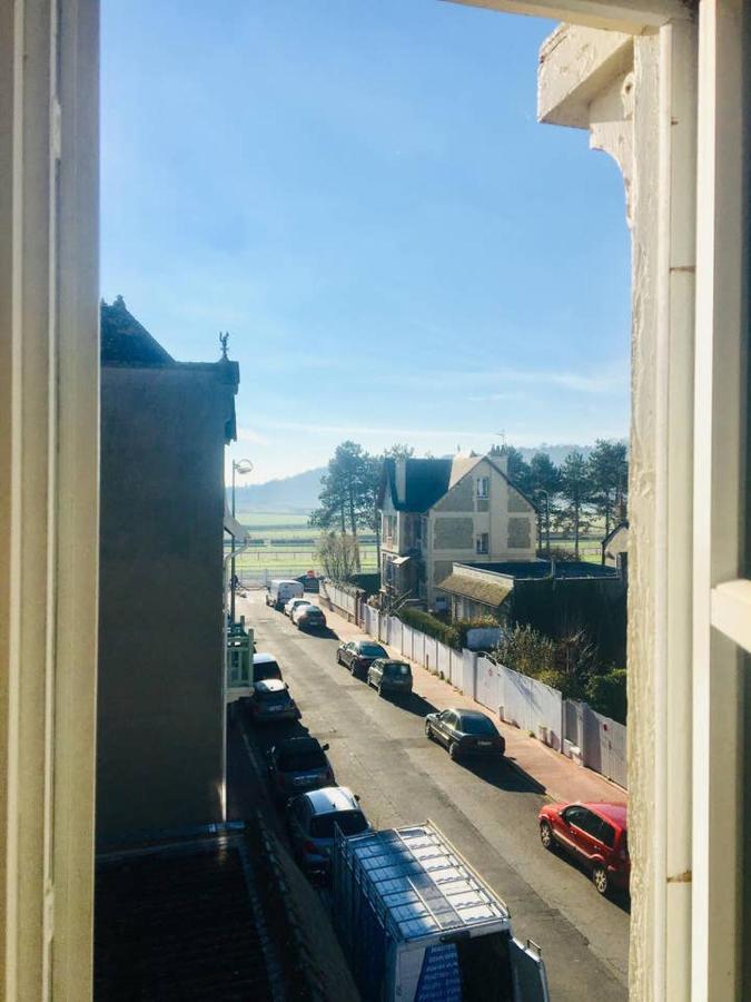 Appartement En Plein Centre De Deauville 2Eme Luaran gambar